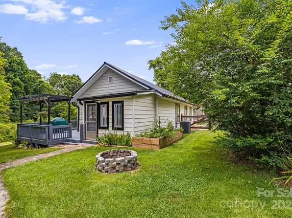 29 Ponder St, Mars Hill, NC 28754