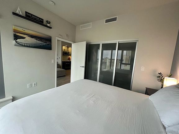 4th image of 575 6th Ave Unit 1305