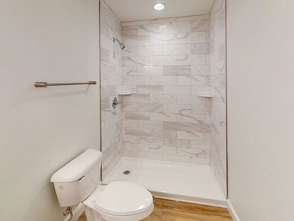 4th image of 1513 Forest Ave SW #C
