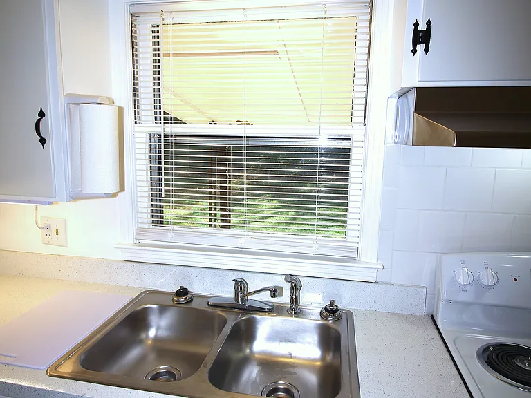 1090 Meridian Ct — Photo 37