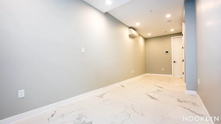 Rented by Nooklyn NYC LLC | media 11