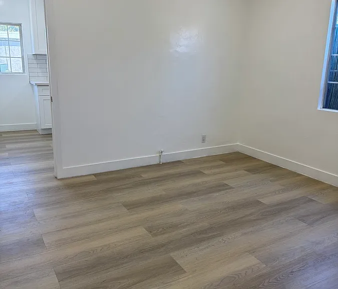 1003 N Clement St — Photo 5