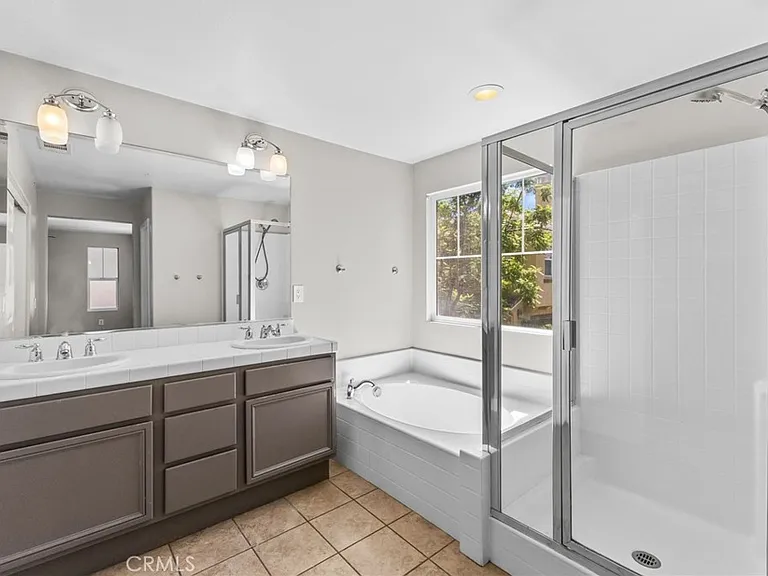 28403 Ravenna St — Photo 19