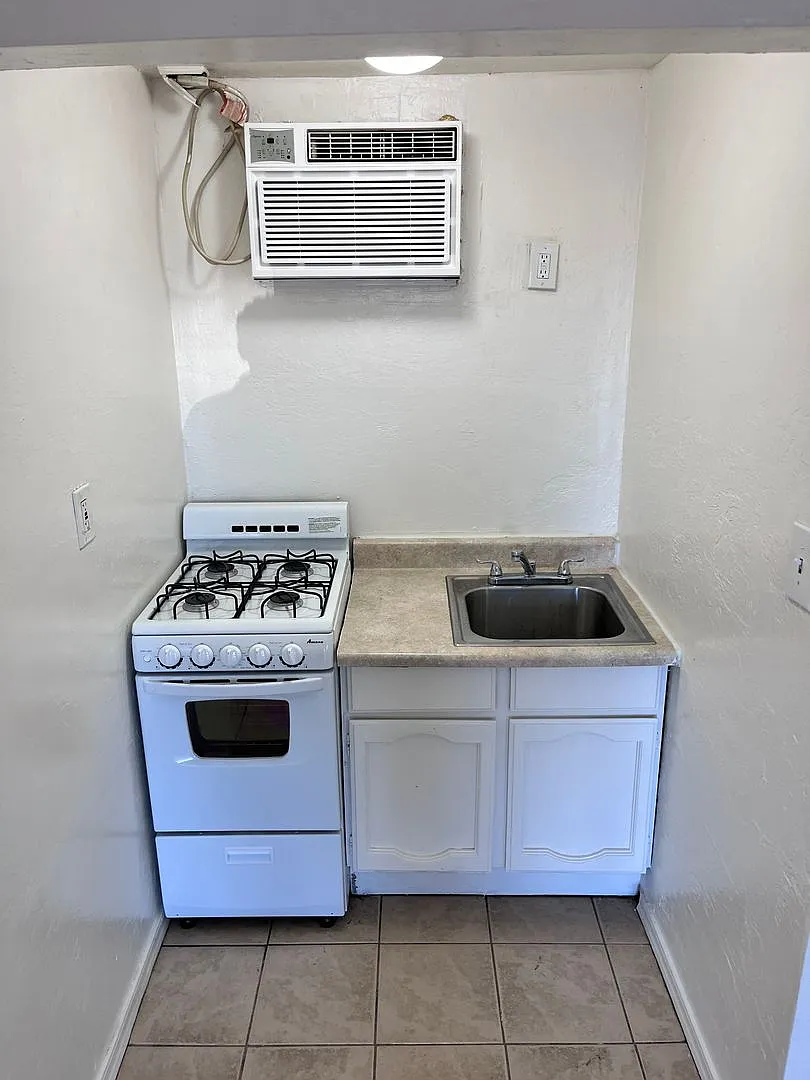 4675 E Benson Hwy — Photo 1