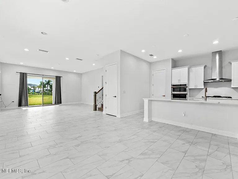 467 Rum Runner Way — Photo 4
