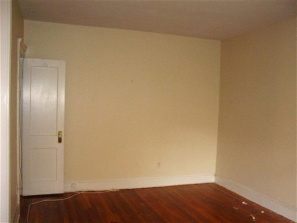 2nd image of 9 Agassiz St #30