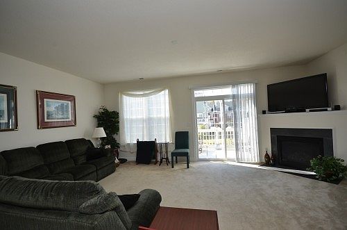 4th image of 905 Buckhurst Ln