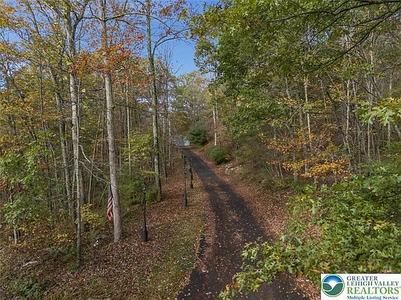 2nd image of 1187 Manzanedo Rd