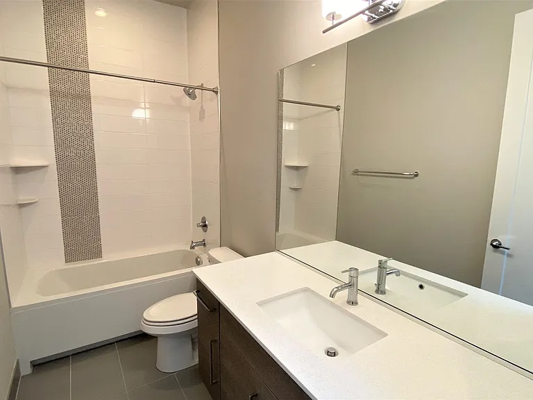16378 NE 12th Pl — Photo 23