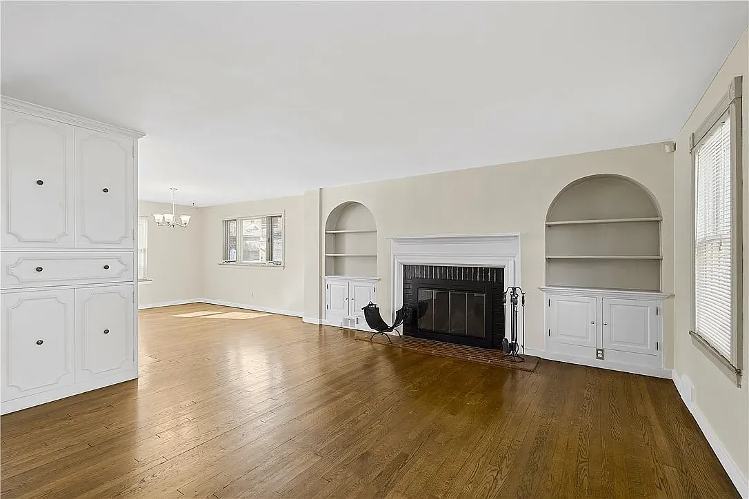 2 bed, 1.5 bath, 1500 sqft, $2,350 — Photo 3