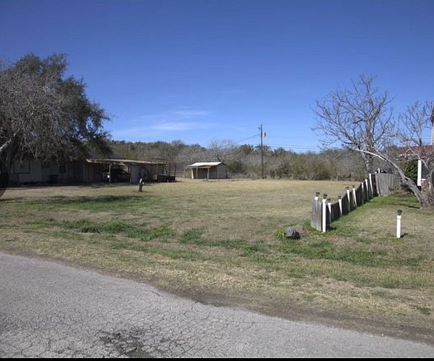 2nd image of 4629 Crystal Ln