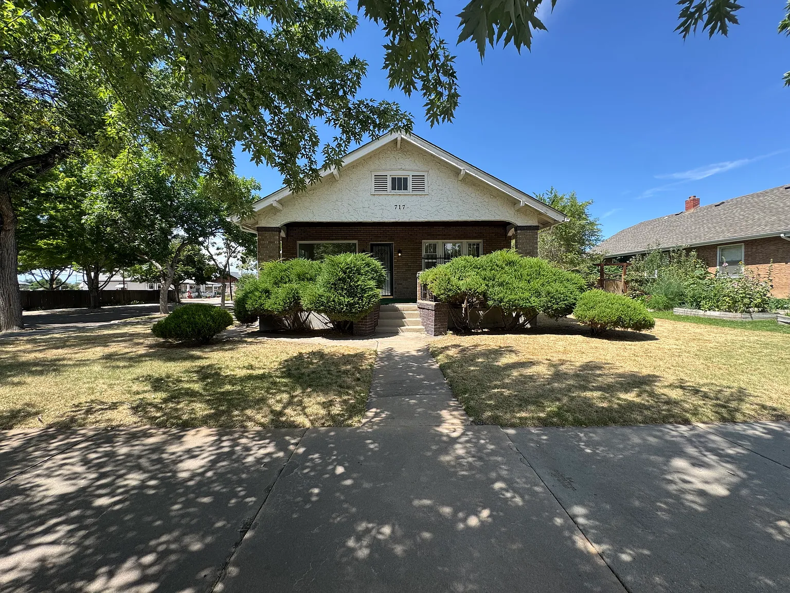 5 bed, 1892 sqft, $2,000 — Photo 1
