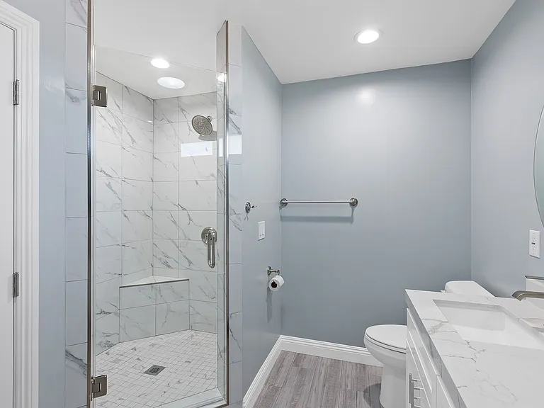 2216 N Frederic St — Photo 21