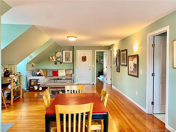 4th image of 6 Coit St #4