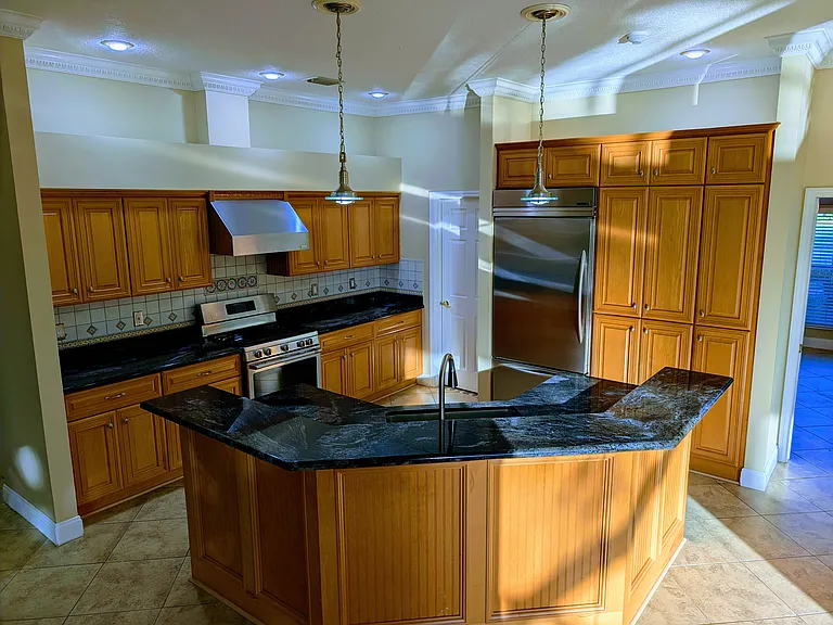 5667 Wellington Ct — Photo 12