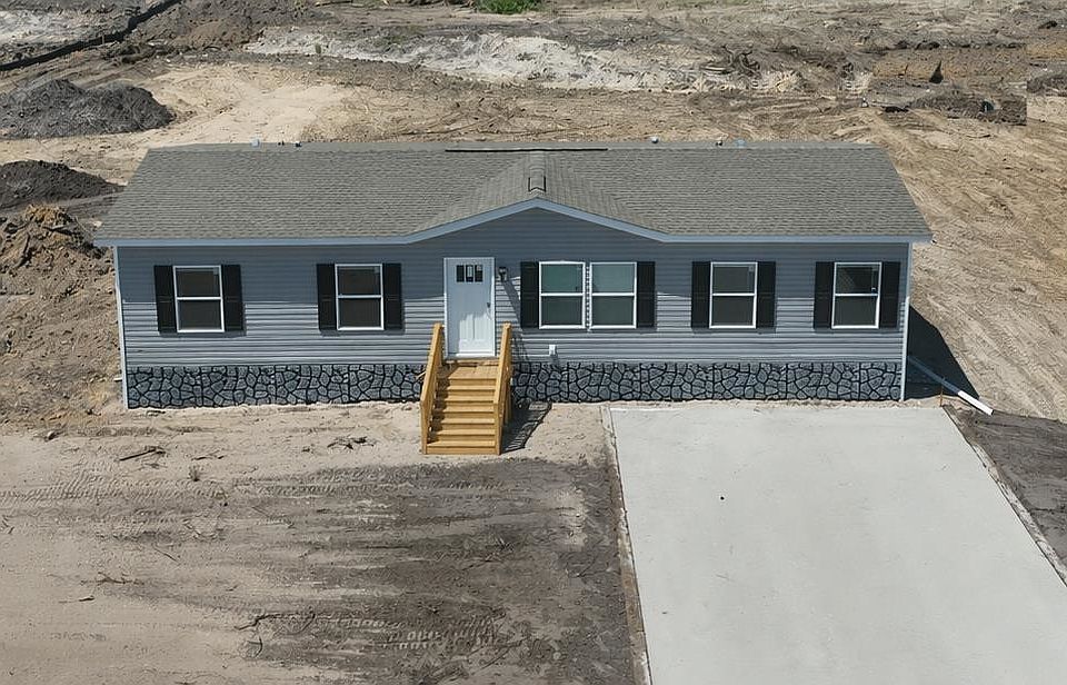 1st image of 1327 Rabbit Ln.
