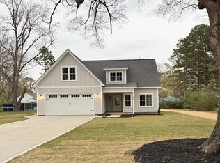 504 Tucker St, Four Oaks, NC 27524
