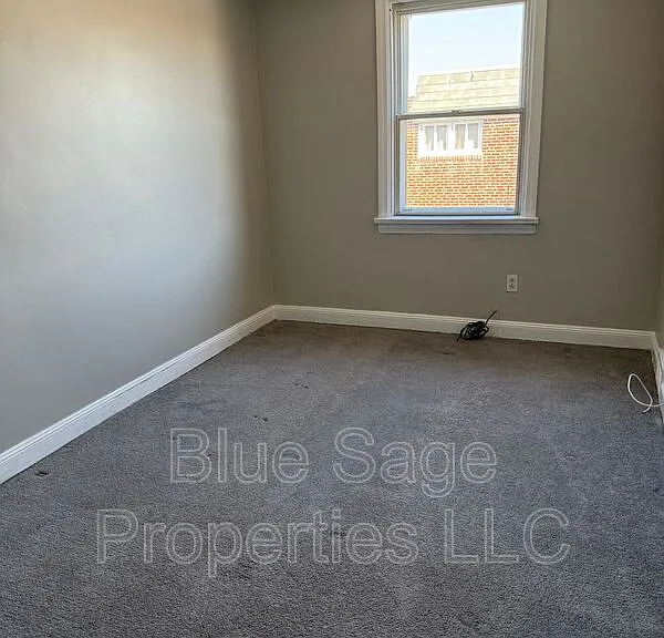 319 S Church St — Photo 14