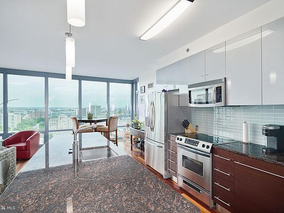 2nd image of 2101 Market St Unit 2301