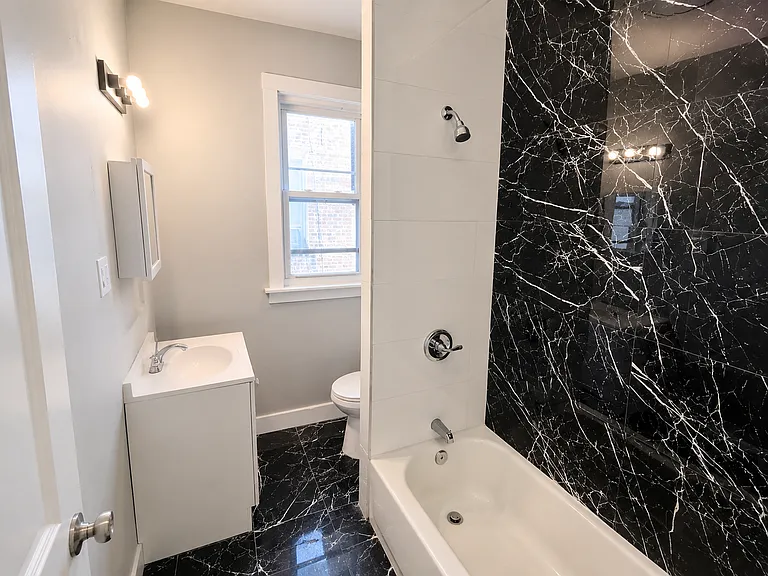 843 S 19th St #3LA — Photo 3