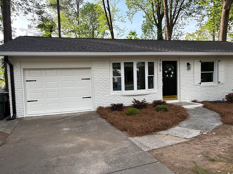 3626 Admiral Dr — Photo 2
