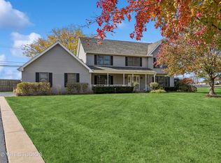 238 Jamestowne Ct, Sleepy Hollow, IL 60118