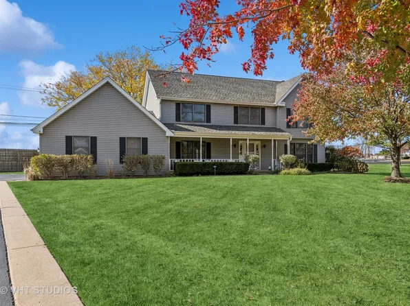 238 Jamestowne Ct, Sleepy Hollow, IL 60118