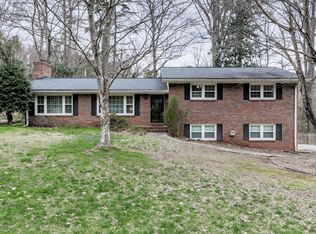 1520 Deerwood Ln, Acworth, GA 30102