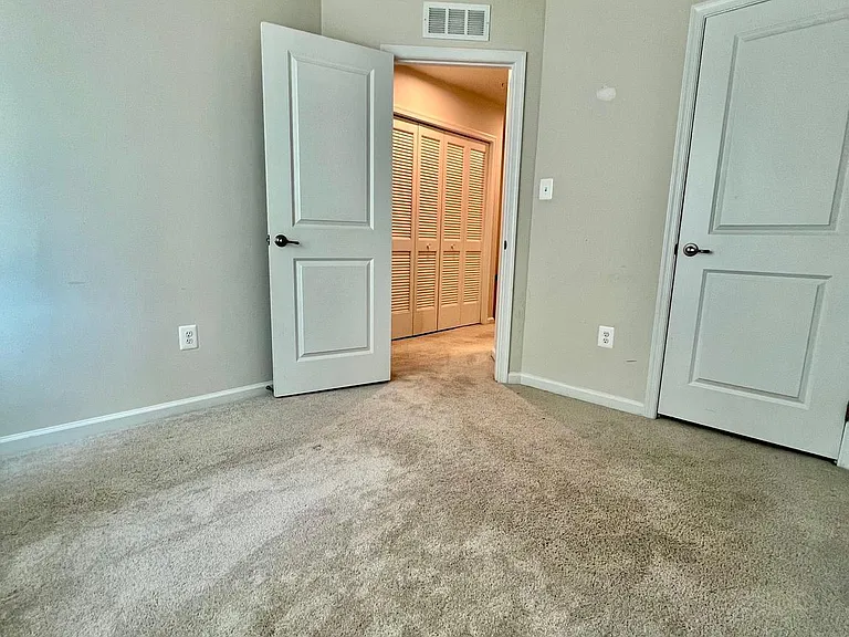 105 Caswell Dr — Photo 29