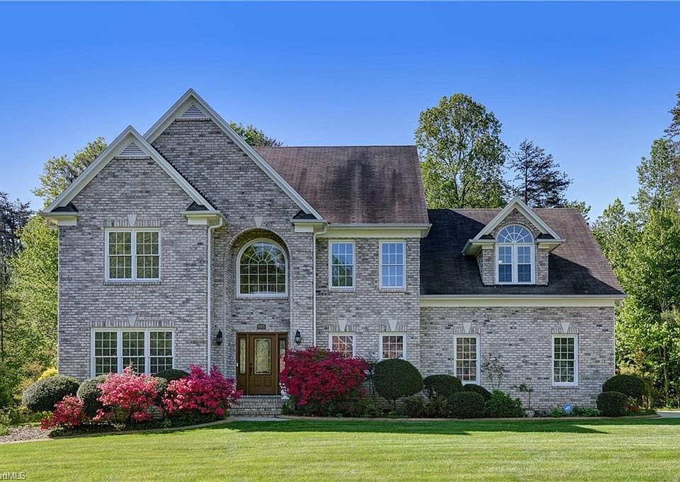 1st image of 905 Troublesome Creek Dr