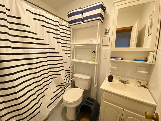 Rented by Compass | media 9