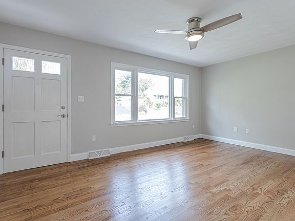 5th image of 720 Arcadia Cir