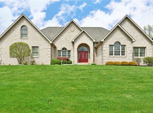 3461 Silver Ridge Ct, Hermitage, PA 16148