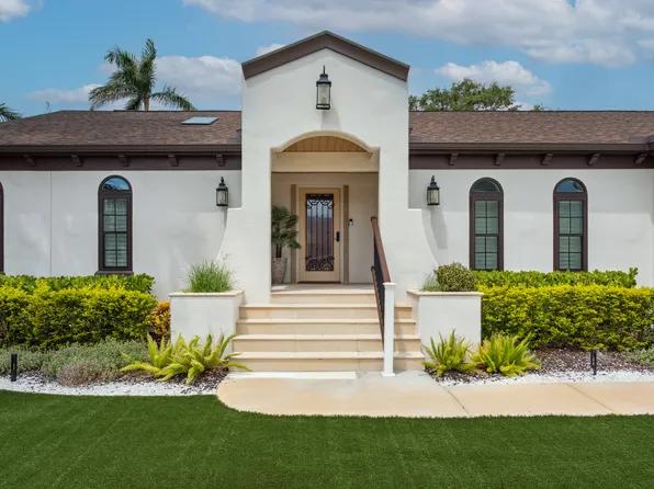 1112 3rd Ave S, Tierra Verde, FL 33715