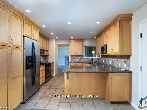 3rd image of 5761 Orchard Park Dr