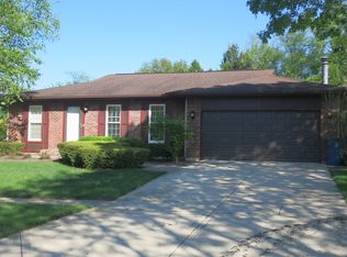 215 Mulford Ln, Roselle, IL 60172