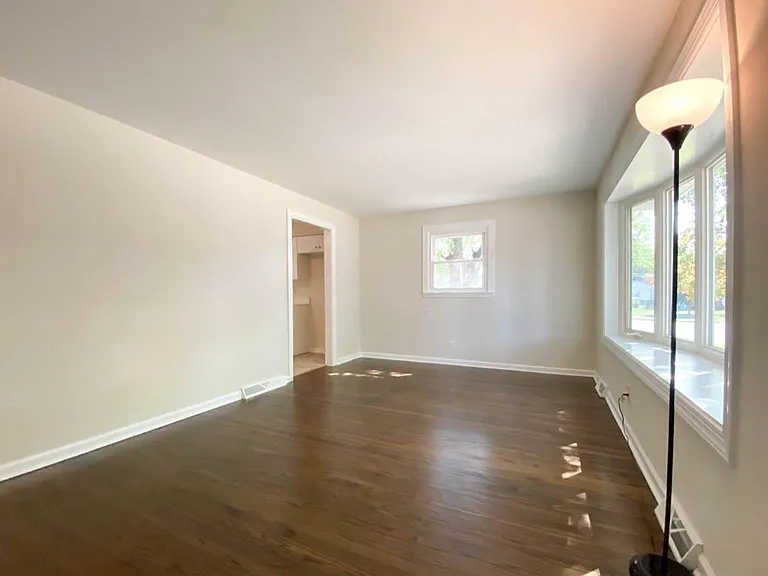 622 Fairmount Dr — Photo 15