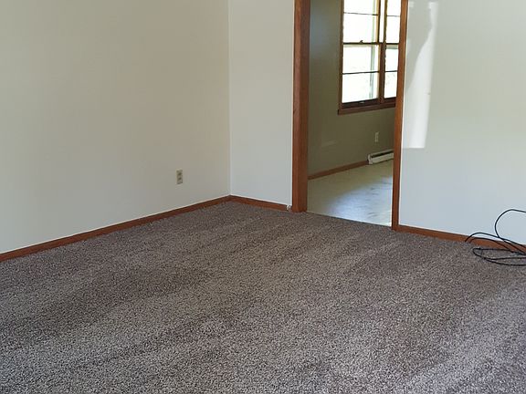 2nd image of 1001 E Washington St APT A
