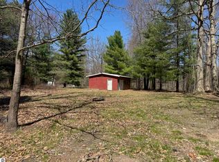 9375 Cook Ave, Lake, MI 48632
