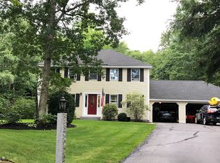 99 McEvoy Dr, Auburn, NH 03032