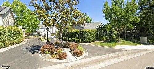 1001 E Monticello Cir Photo 1
