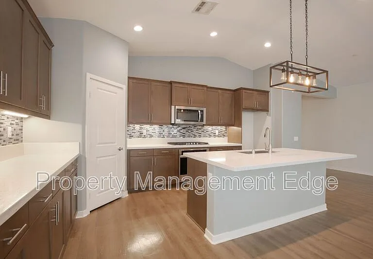 30913 Chuckwagon Ct — Photo 7