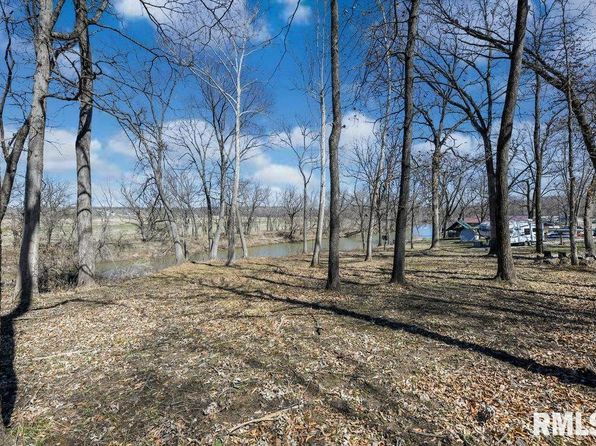 6192 E Tarters Ferry Rd, Ipava, IL 61441