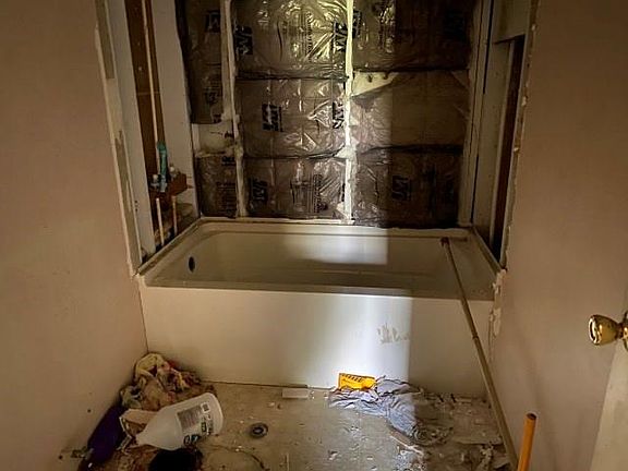 5th image of 508 S Gonzales St