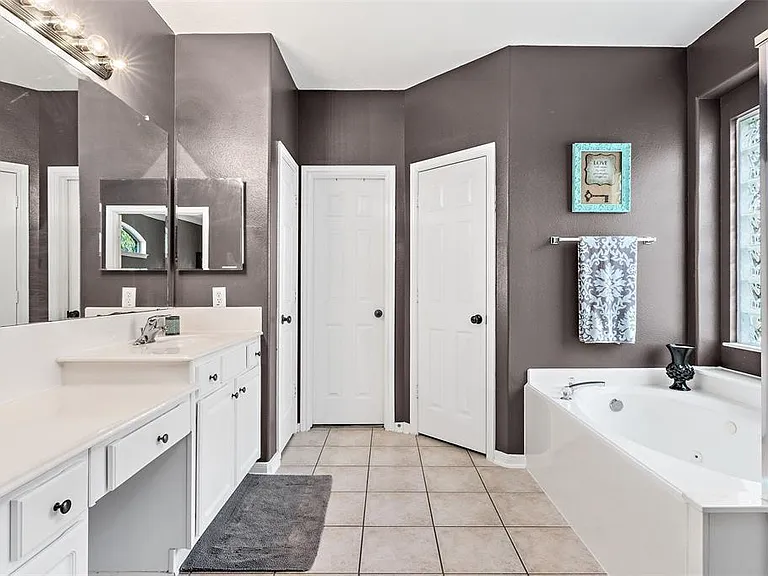 2 Hollow Glen Pl — Photo 21