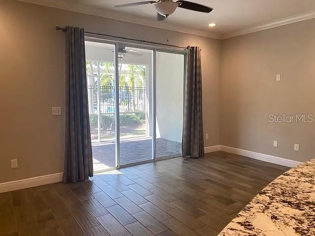 1114 Coral Ln — Photo 4