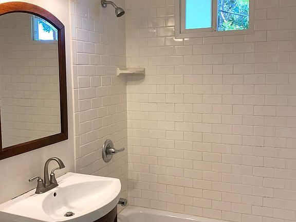 5th image of 815 El Camino Real APT 3