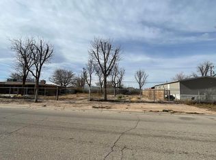 1813 Bindel St, Carlsbad, NM 88220