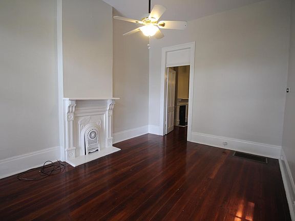 3rd image of 1021 Bellecastle St