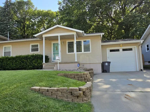 34 Lynnwood Dr, Council Bluffs, IA 51503